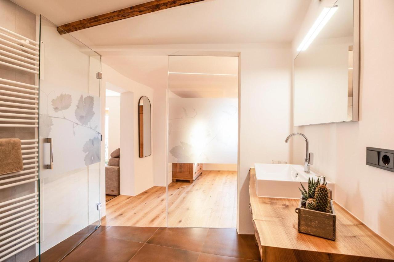 Brantenhof Ferienwohnung Vinea Cortaccia Dış mekan fotoğraf