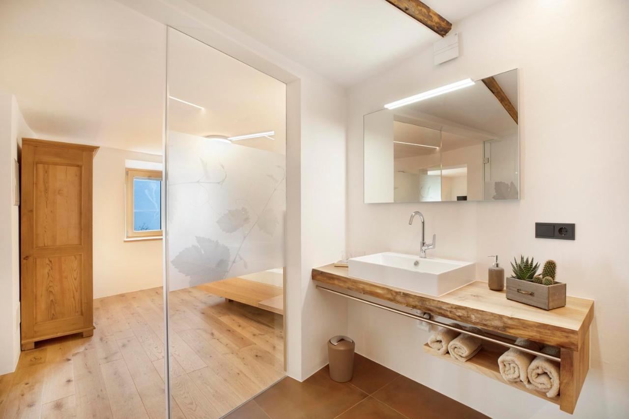 Brantenhof Ferienwohnung Vinea Cortaccia Dış mekan fotoğraf