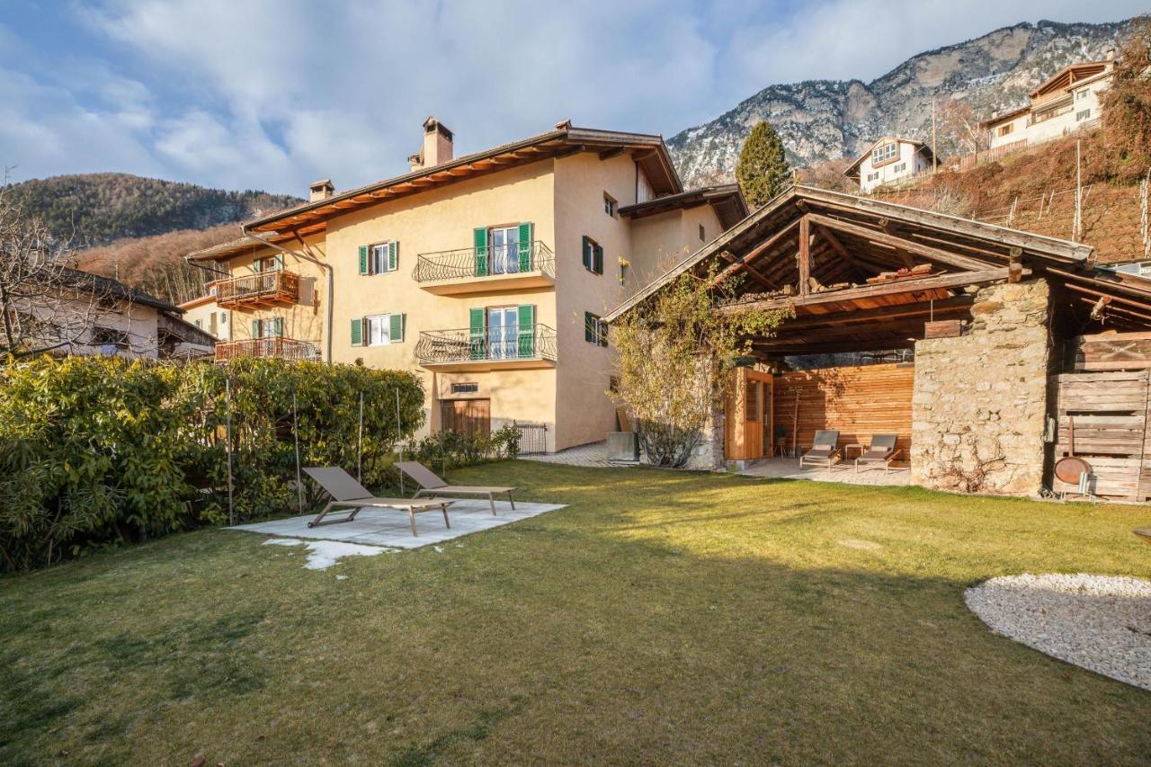Brantenhof Ferienwohnung Vinea Cortaccia Dış mekan fotoğraf